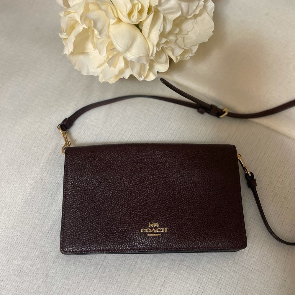 Wine - Coach wallet purse - Like new!